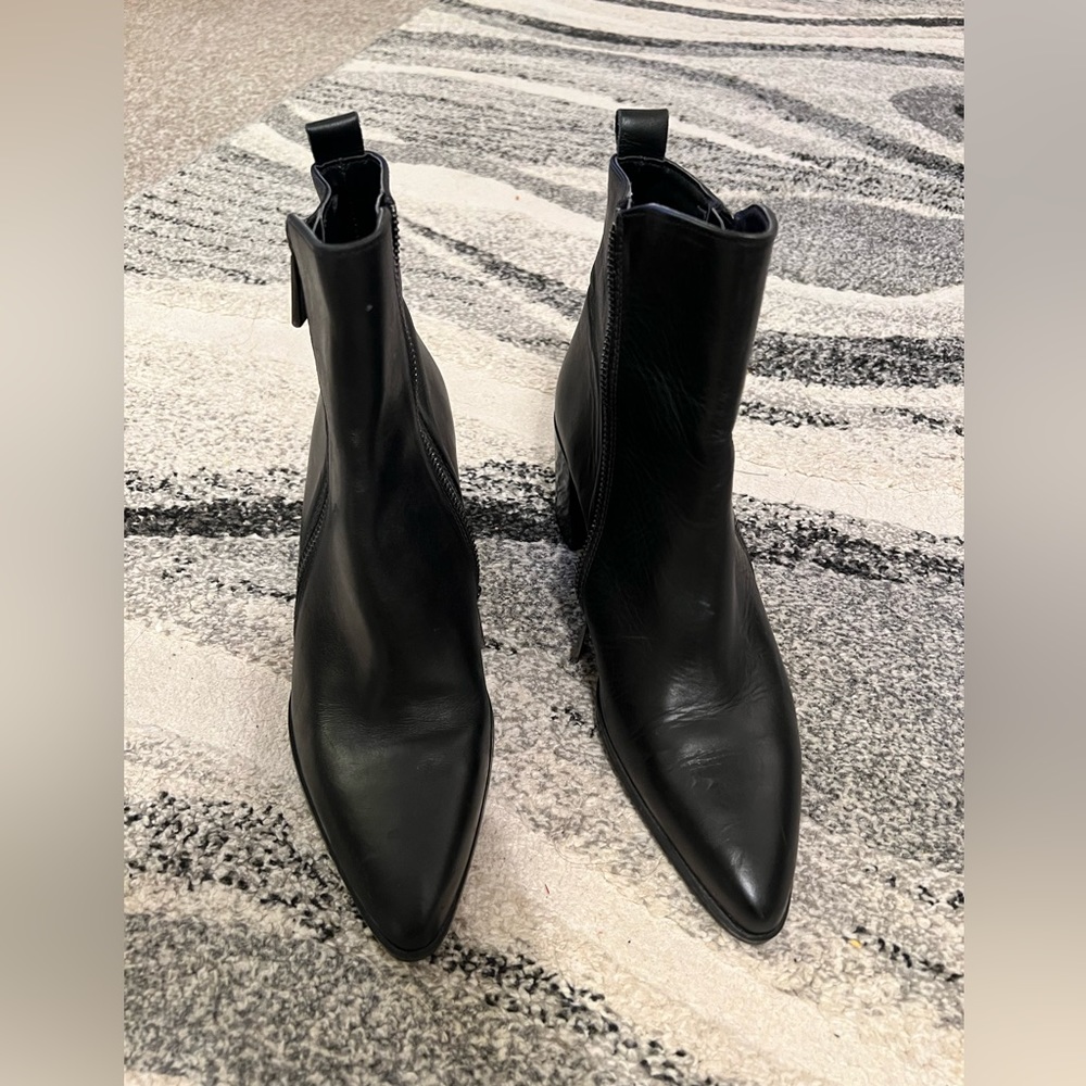 COPY - Zara Sz 9 Modern Western Style Double Zipper Leather 2.5” Heeled Ankle B…